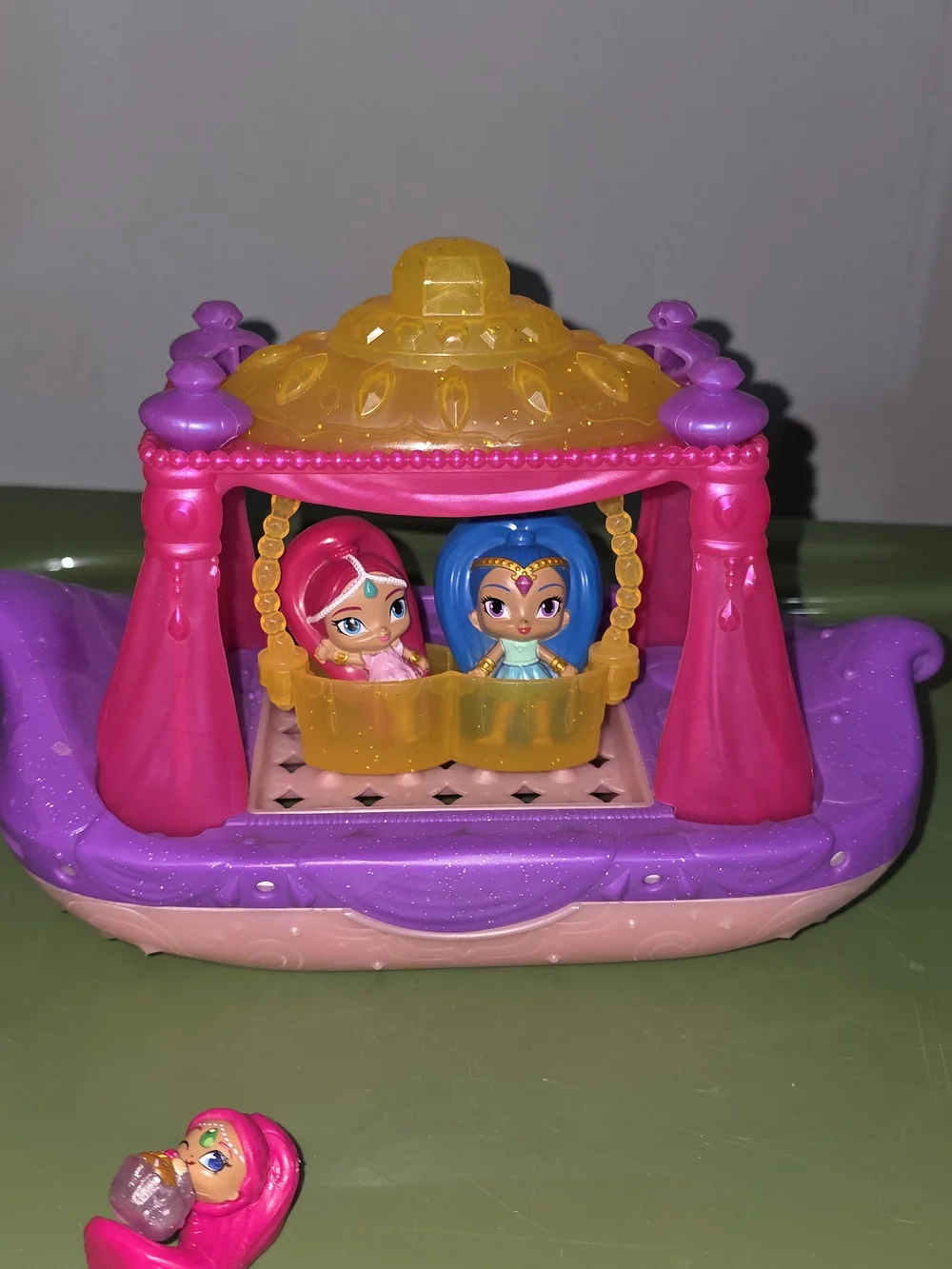 Shimmer & Shine Geinies Splash Boat Included With Extra Mini
